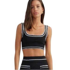 🔥 SNDYS. Beverly Black and White Contrast Top Size XS